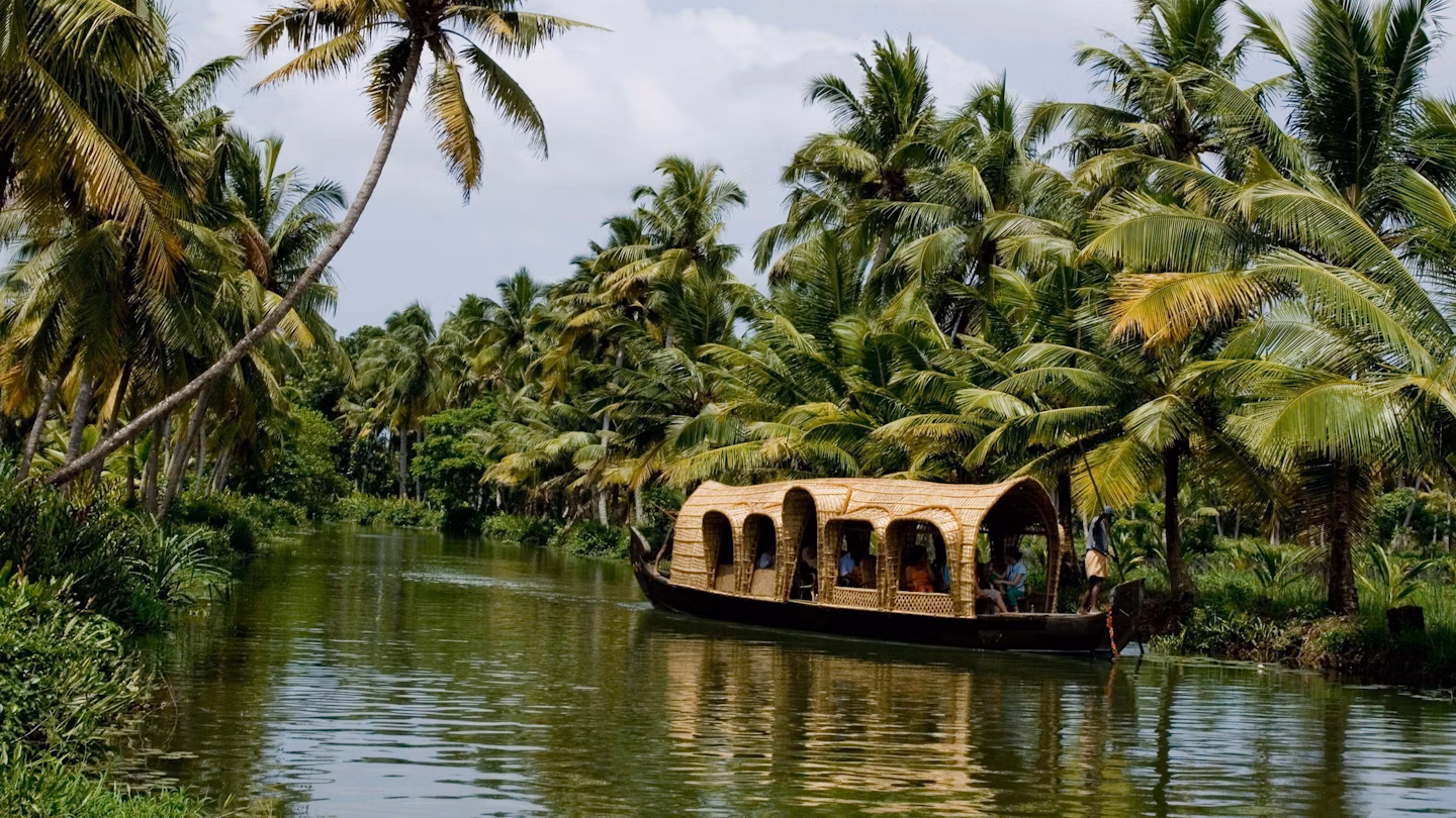 Kerala backwaters houseboat India luxury trip